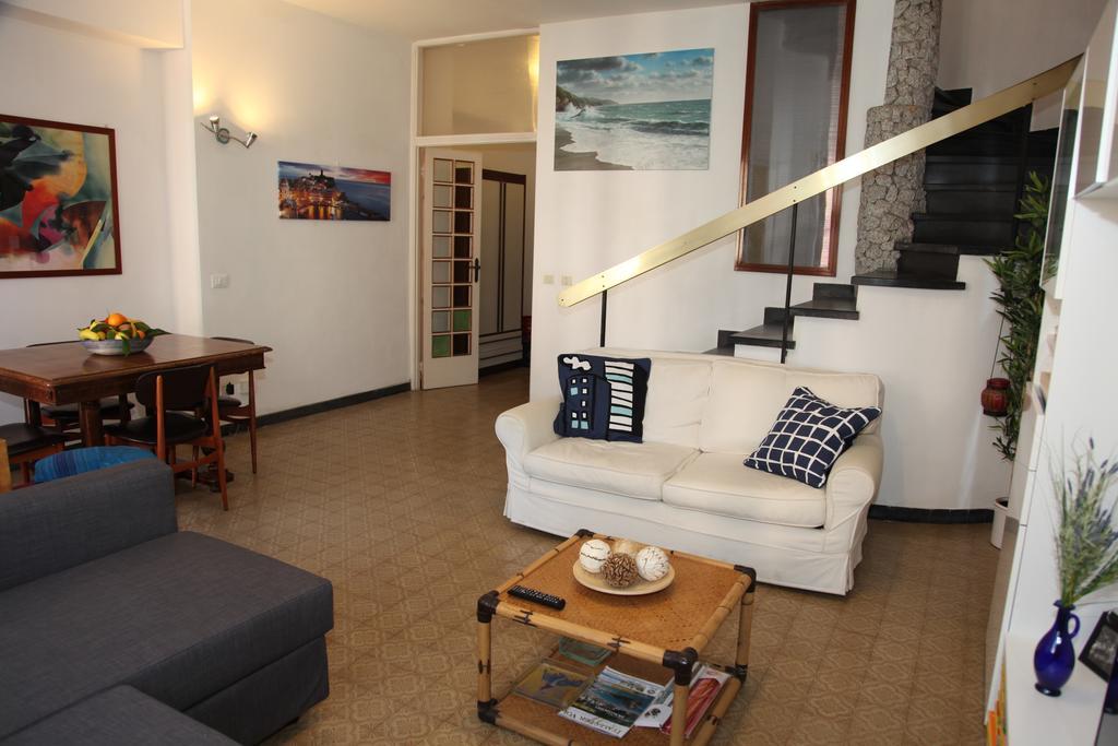 Casa Manu Apartments Монтеросо ал Маре Екстериор снимка