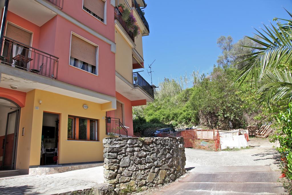 Casa Manu Apartments Монтеросо ал Маре Екстериор снимка